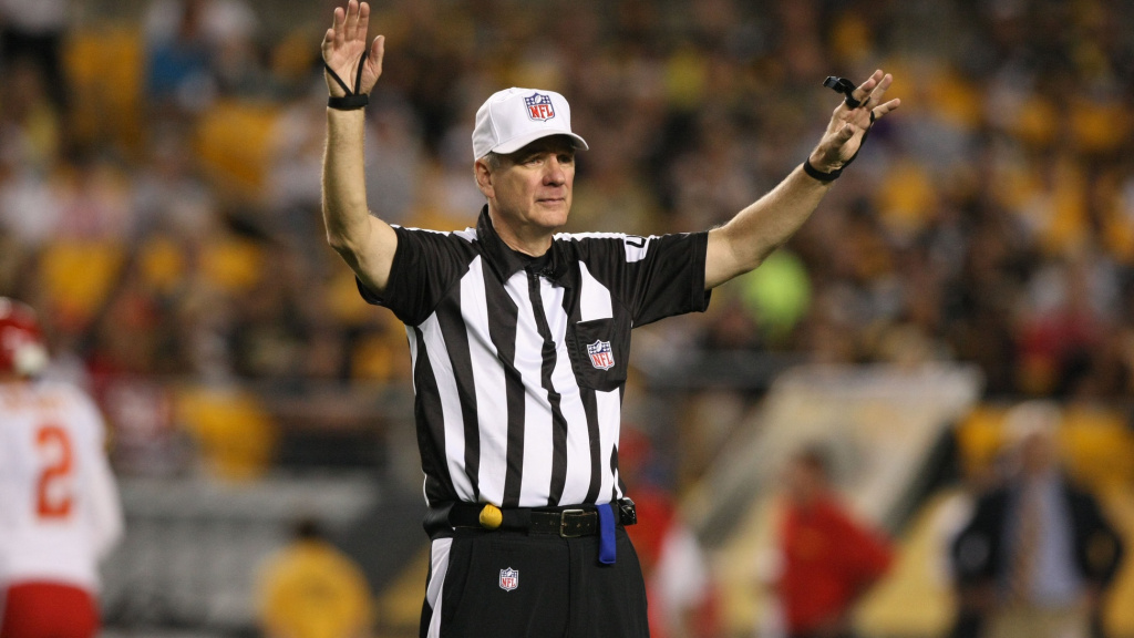 Longtime NFL referee Jeff Triplette is reportedly retiring 