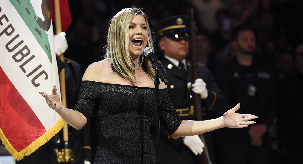 Fergie’s National Anthem Performance at NBA ALL-Star Game did not go down well with people